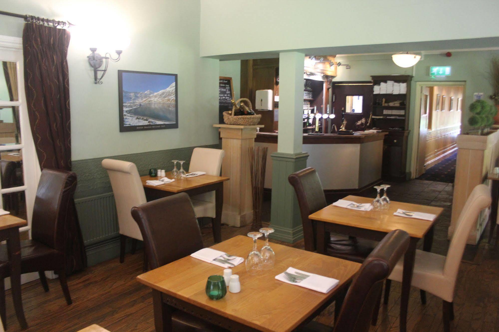 Nant Ddu Lodge Hotel&Spa Merthyr Tydfil Extérieur photo